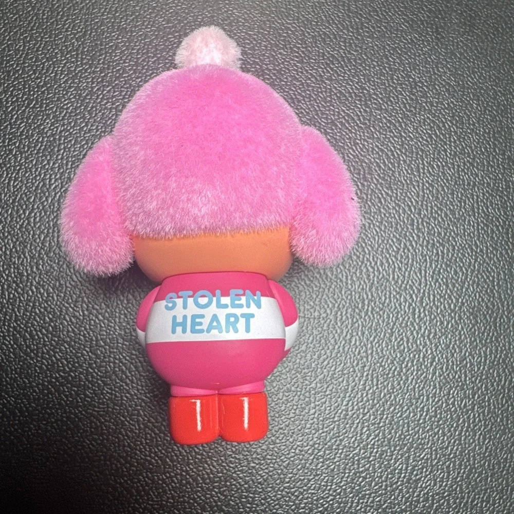 Pop Mart CRYBABY ‎ Crying For Love Series - STOLEN HEART. NO HEART JUST FIGURE